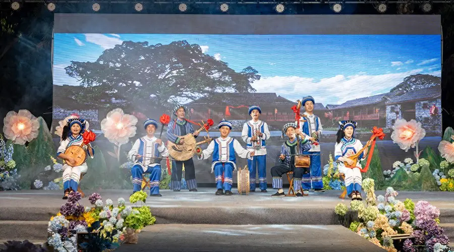 万峰林推出夜间民族演艺 丰富夜游业态提升游客体验