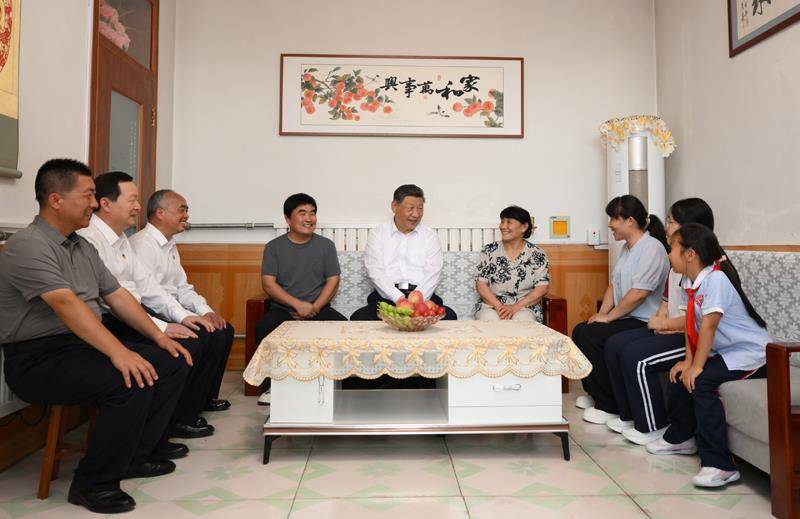 时政微观察丨永远保持对人民的赤子之心