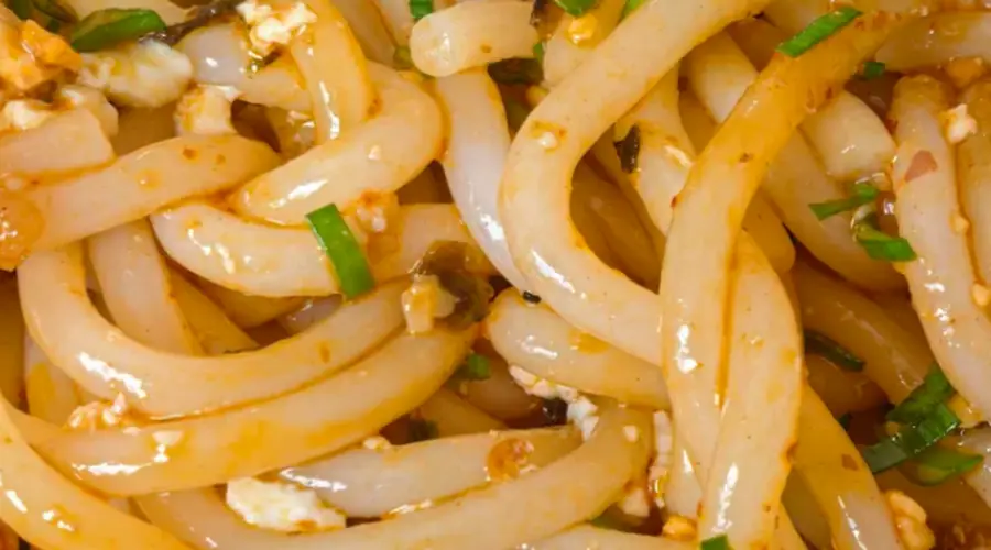 昆明人气早餐豆花米线!滑嫩鲜香,口感丰富超对味