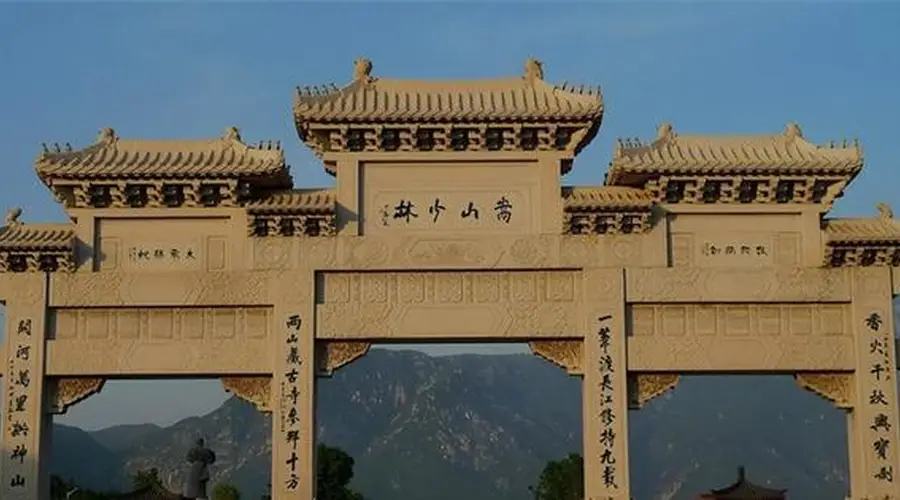 2019年乔家大院摘牌：一夜之间，1050平店面被腾退，服务员大换血