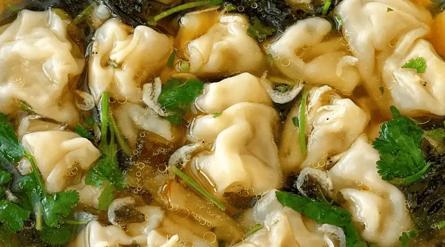 一碗酸汤馄饨，暖胃更暖心