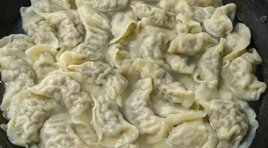三伏天吃饺子,这样调豆角馅太对味了,天热煮一锅超香,孩子点名吃的豆角做法!