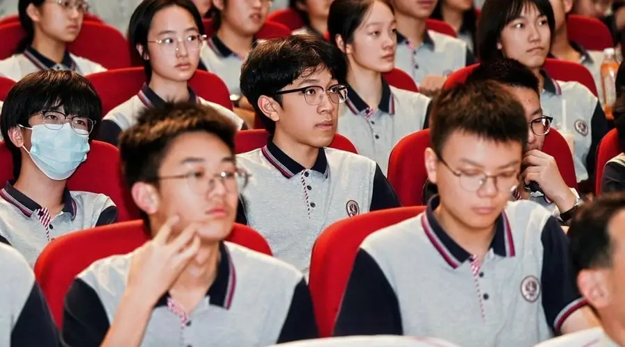 梁向阳甬城开讲：在《平凡的世界》里，找到往前走的力量