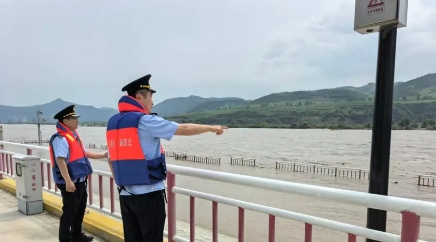延吉分局｜开展旅游季图们江航道巡查