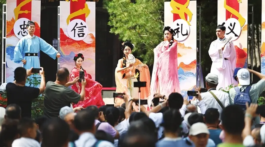 寻迹晋祠 “庙”趣横生