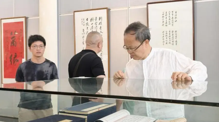 胡昌华百余件书法精品长沙展出 呈现浓郁书卷气