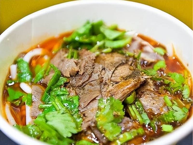 兴义羊肉粉：贵州美食的独特名片