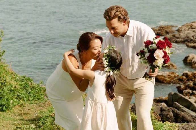谢霆锋妹妹宣布秘密结婚一周年 公开婚纱照好甜蜜