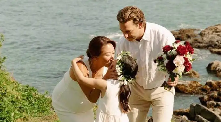 谢霆锋妹妹宣布秘密结婚一周年 公开婚纱照好甜蜜
