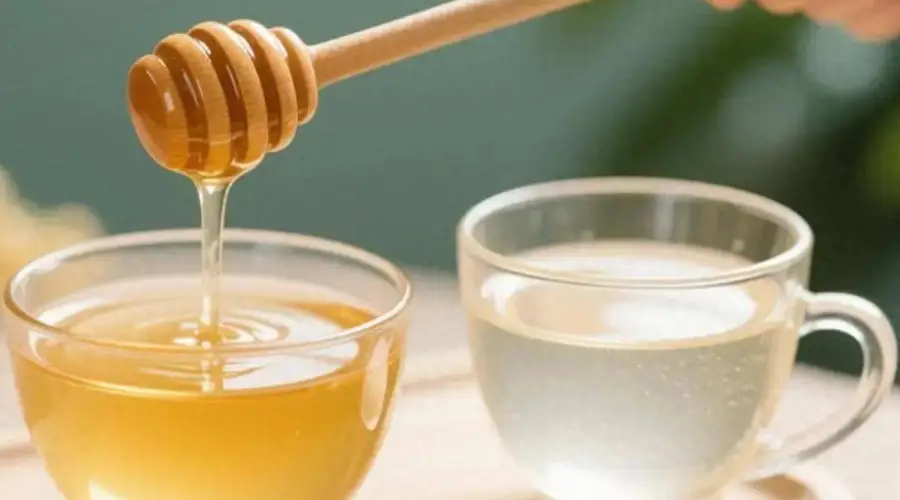 蜂蜜冲泡:用对这杯水,风味提升不止一个档次