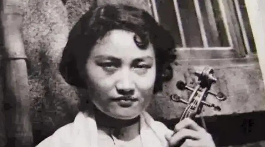 她在特殊时期替刘少奇说话，1975年判死刑，陈锡联出手相救未成功