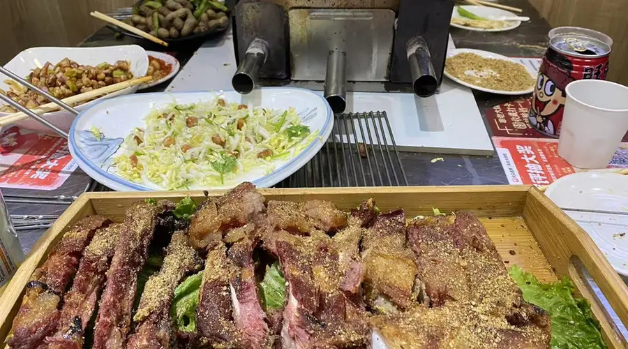 淄博本地人常去的本地烧烤店具备哪些特质