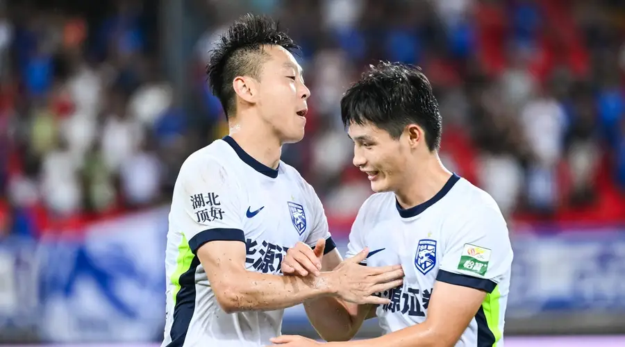 中超-熊继政汪晋贤破门 三镇2-0十人新鹏城终结10轮不胜