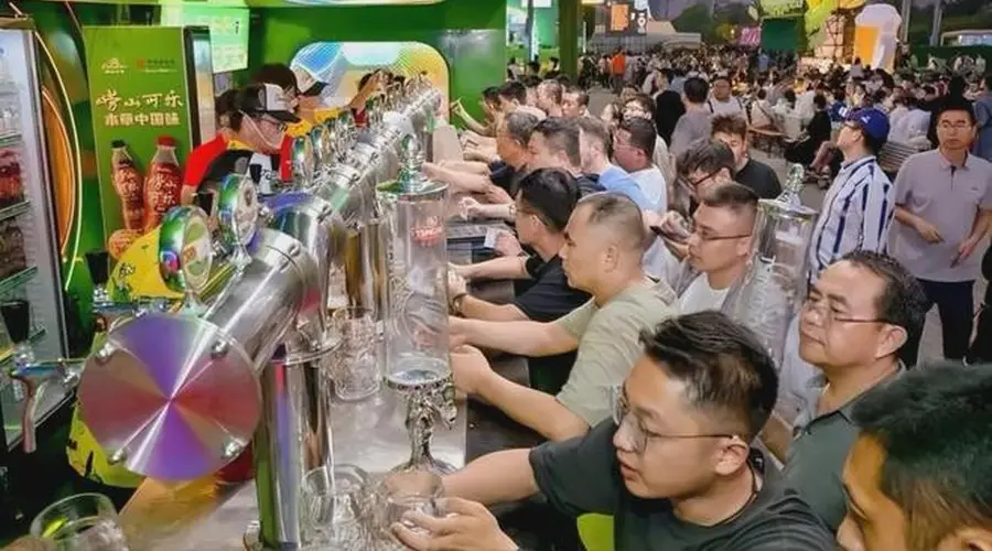 火了36年!青岛啤酒靠一场啤酒节,吃透全年增长