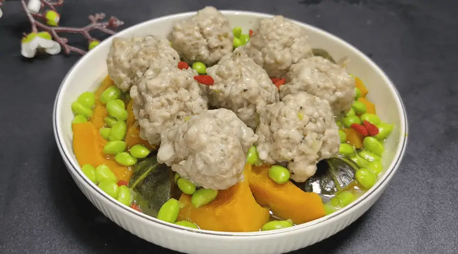 南瓜毛豆蒸肉丸,一蒸鲜甜软糯,天热吃正好