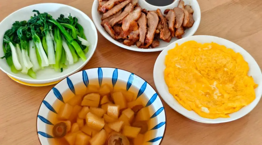 孩子爱吃的荤素午餐 这桌家常菜做法简单还营养
