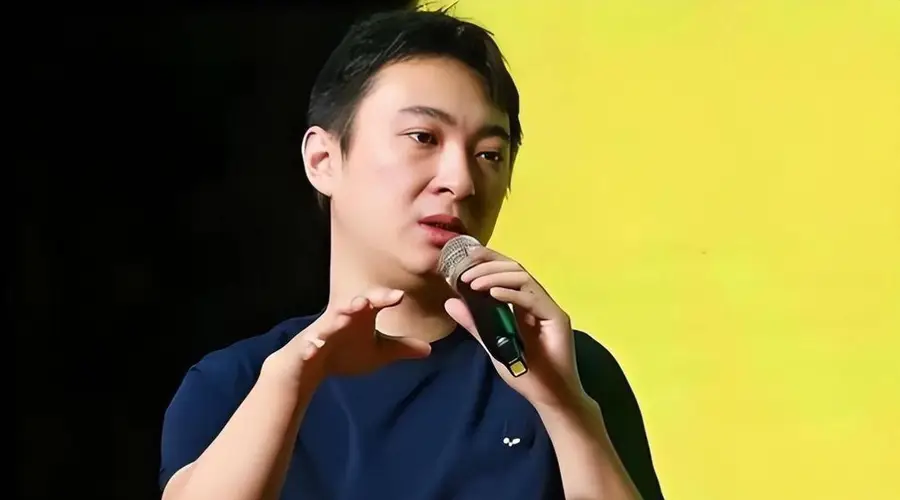 王思聪三次卸任万达系 彻底转为外部股东