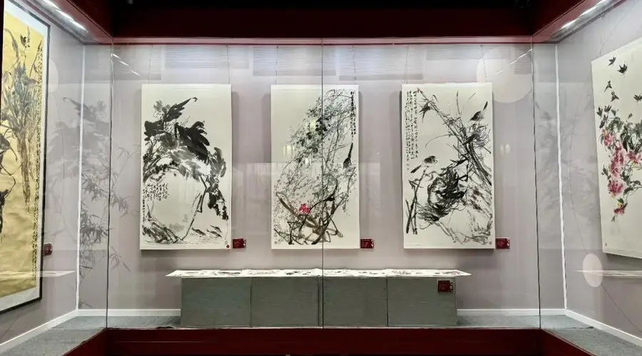 张晖写意花鸟画作品展在沈阳故宫开展