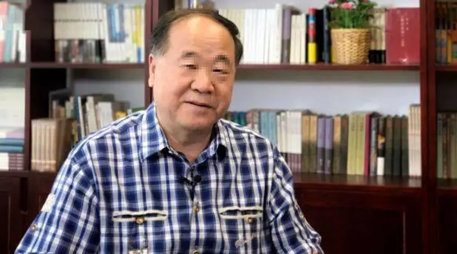 莫言:当我看到一个女人手上没有手镯、手链,脖子上没有项链,我能确定她在这3个方面是非常“特别”的女人