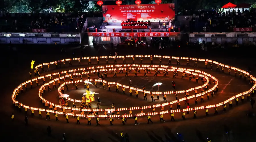 大庸古城澧水夜游 邂逅慈利板板龙灯的千年浪漫