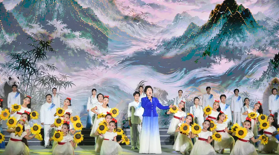 “和美秦岭”主题文艺活动在西安周至楼观台举行