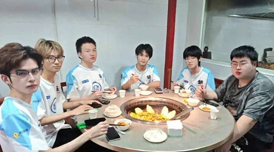 TTG零封LGD赛后聚餐庆祝，亚运严选含金量被质疑，连续被零封