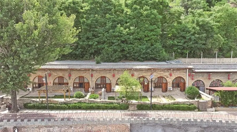 延安市宝塔区将废弃窑洞变民宿 打造多元文旅新业态