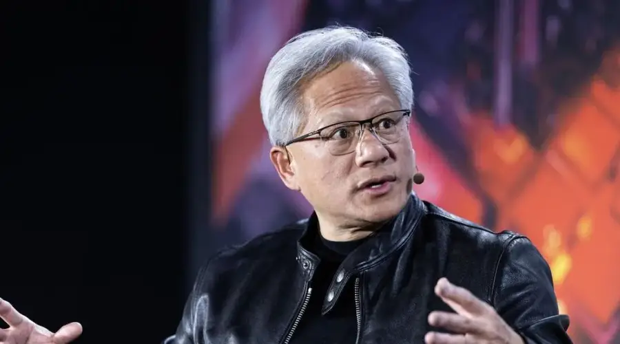 英伟达CEO黄仁勋发声力挺开源 2500万浏览引硅谷巨头表态