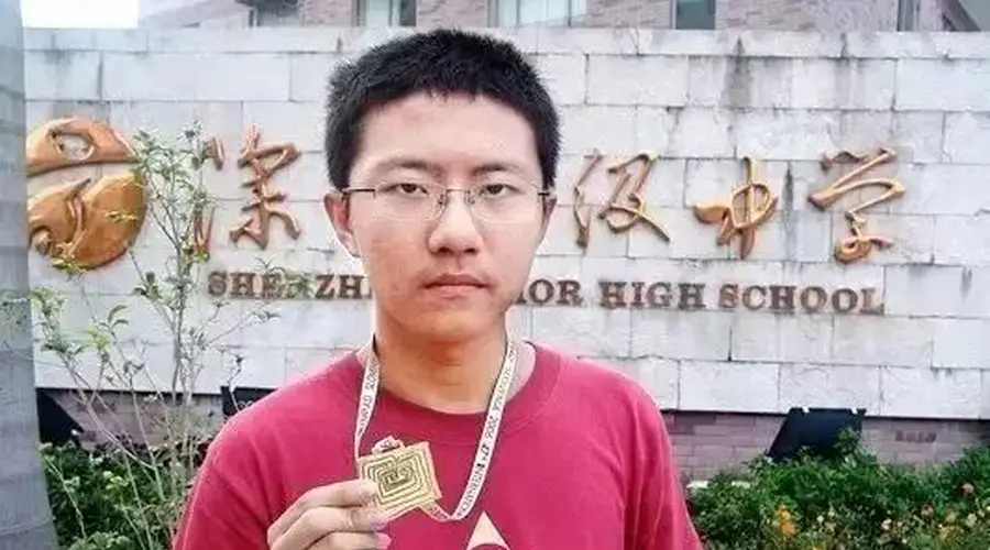 “邓煜不写作业却稳坐第一”？老师回应：这是断章取义