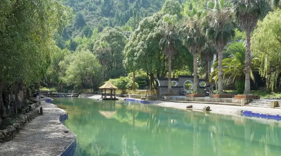 文旅热点 | 贵定：把“凉资源”做成“热产业”，清凉山水绘就避暑旅居新画卷
