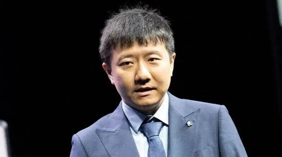 深圳高级中学前年级长澄清邓煜中学作业传闻：不写指定文科作业并非放任，因学科理解透彻未强制要求