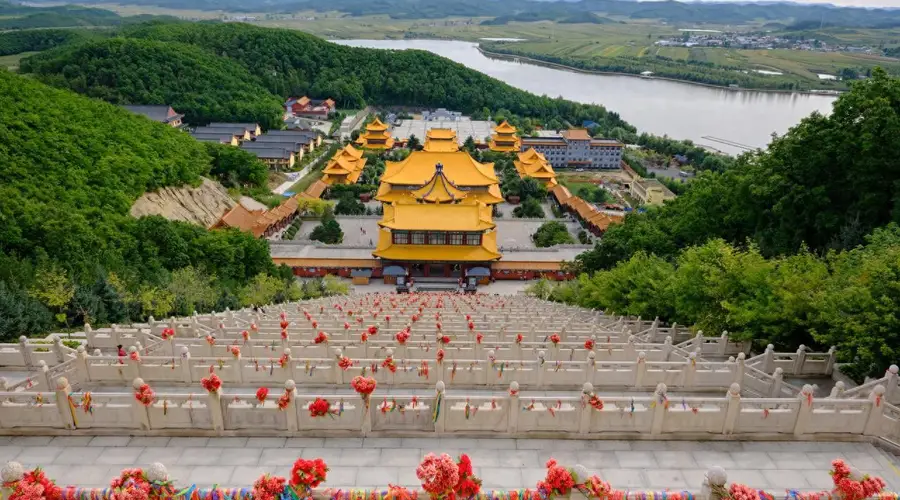 敦化市旅行攻略·六鼎山金鼎大佛与雁鸣湖