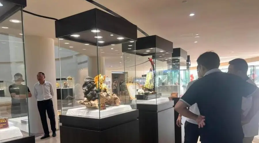 百余件岫岩玉雕精品亮相南京 南北工艺美术交流活动启动