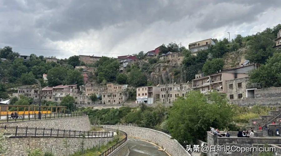绝美火山口湖,世界第二大冷热湖并存,游客:这地方就在土耳其?