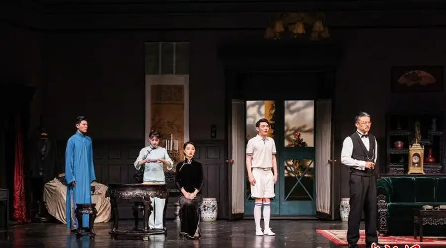 北京人艺复排《雷雨》首演登台