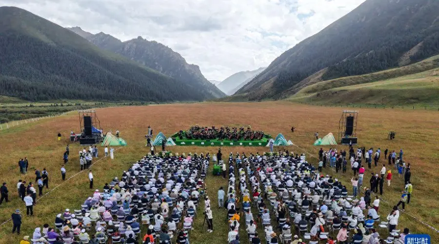 祁连山下的交响音乐会