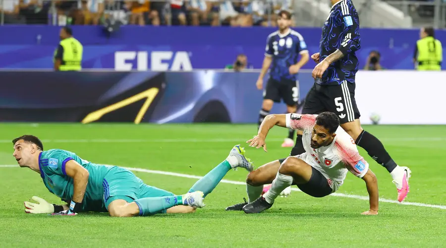 世界杯-3战全胜！洛塞尔索任意球破门劳塔罗点射 阿根廷3-1约旦