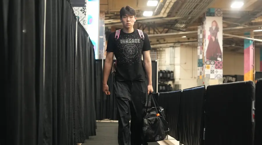杨瀚森9分10板2帽3助攻 夏联收官战开拓者负爵士