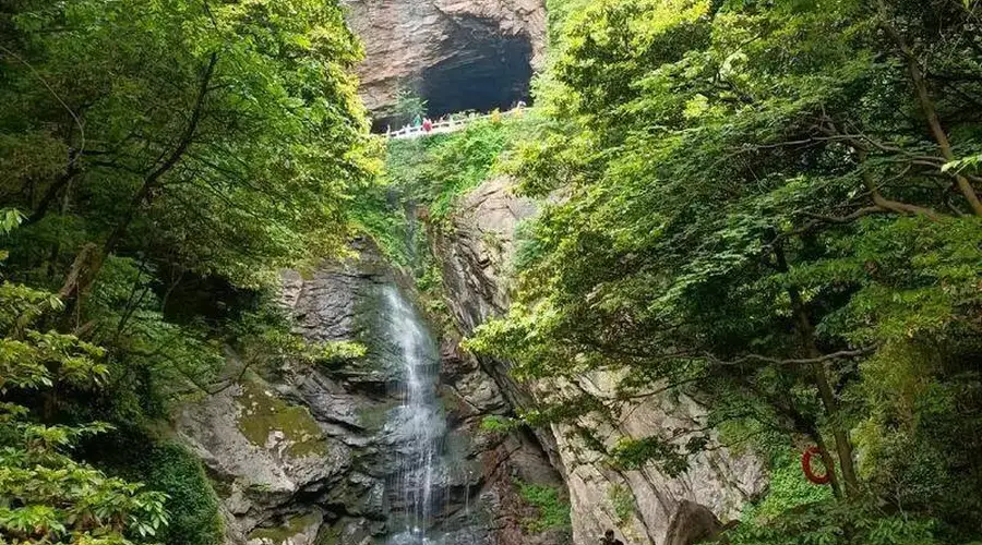 豫鄂边界最美山城:寻根盘古故里,探秘淮源圣地