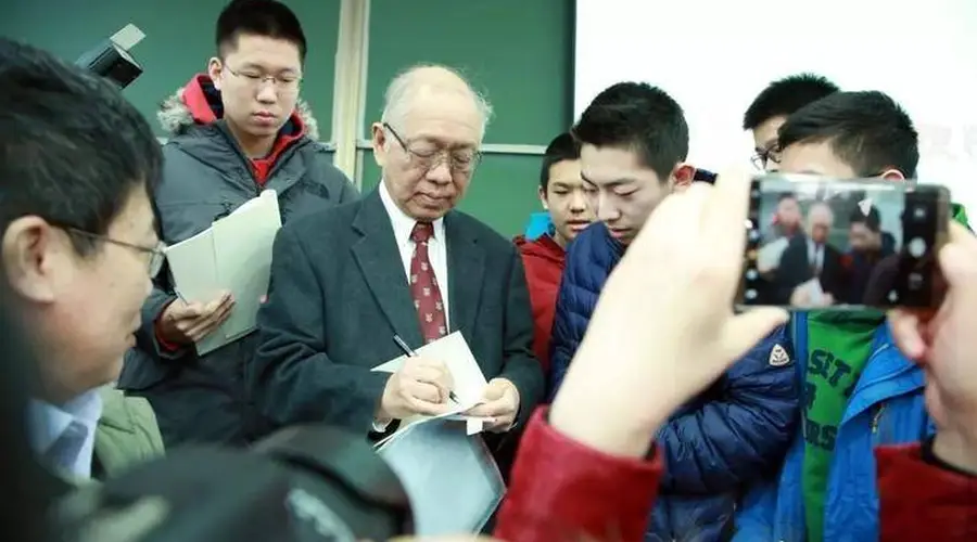一个超级大瓜！清华丘班清退揭秘，几个学生仅考28、30分