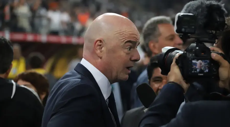 曝FIFA秘书长与因凡蒂诺切割 正密谋将其罢免