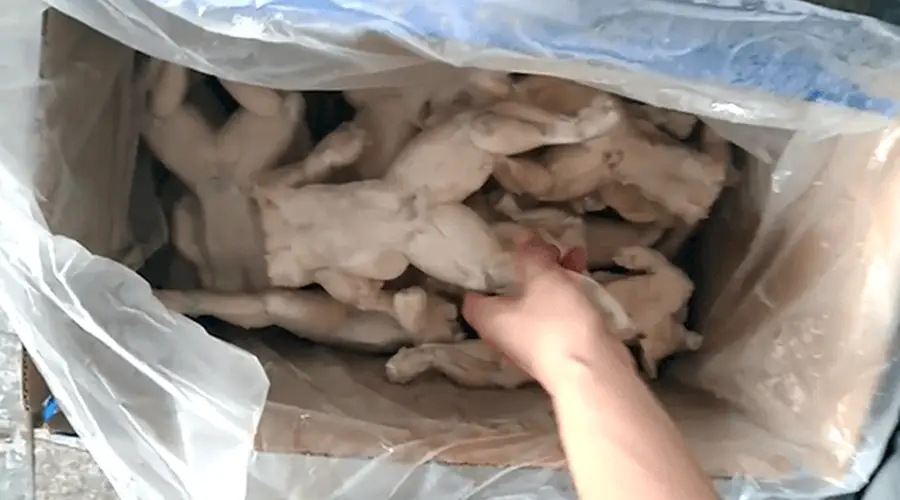 四成牛蛙抽检药残超标最高超5倍 涉禁药呋喃唑酮流入高校企事业单位食堂