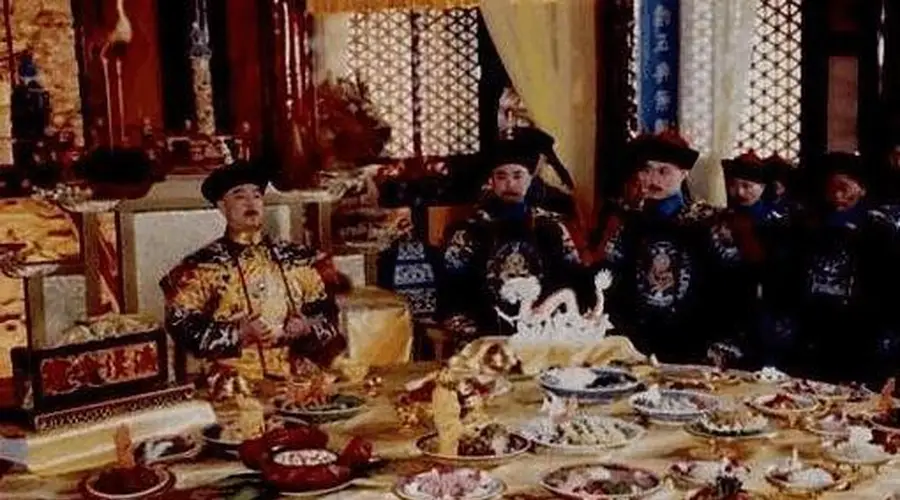 古代帝王伙食排场大 康熙皇帝早餐要吃一百道菜