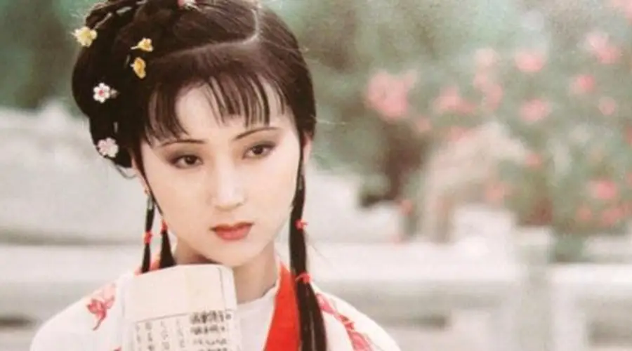 红楼梦:为何黛玉多会都是病怏怏的?她竟有一个坏习惯,咱们也有