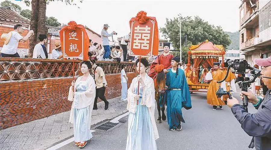 同安同字厝迎来别样中式传统婚礼，古厝活化利用走出新路子