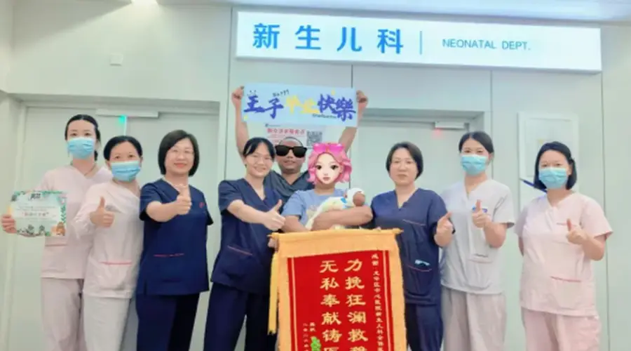 感动!深圳一早产儿出生仅659克,巴掌大小!历经85天守护,终于“通关”…