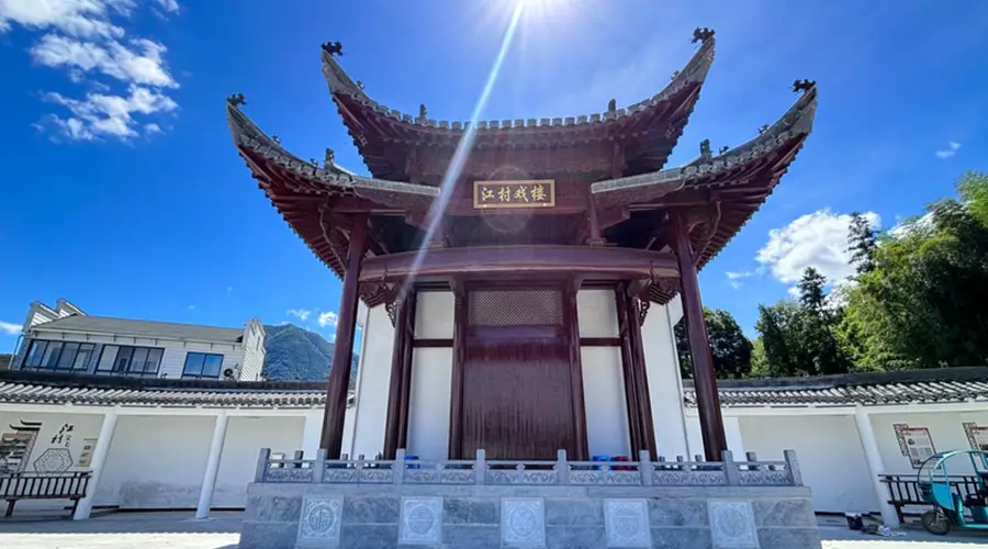 安徽旌德:家门口有大戏楼