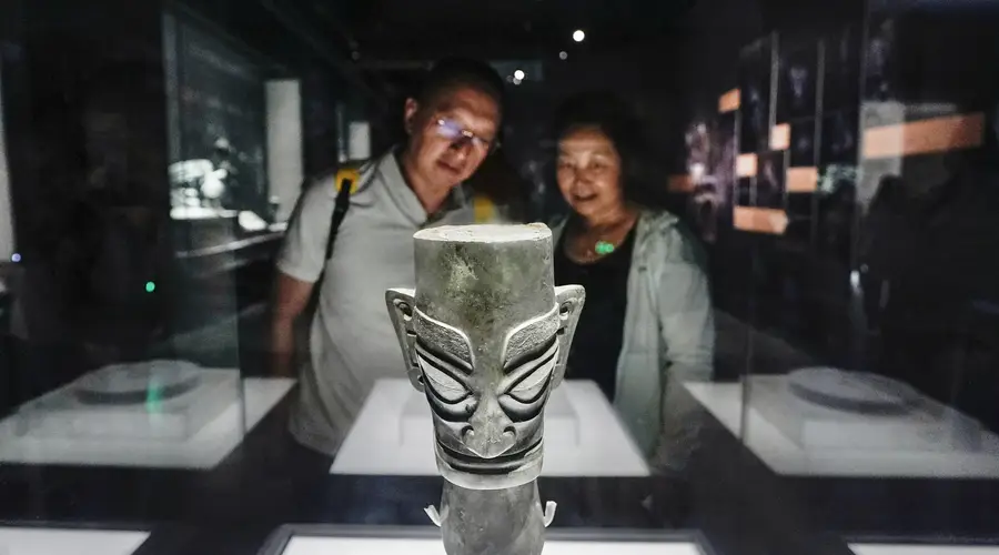 蜀地与宁夏地区青铜文物展在银川举办