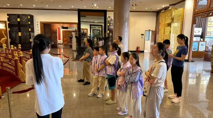 探秘紫檀宫 亲子体验榫卯技艺文化之旅圆满落幕