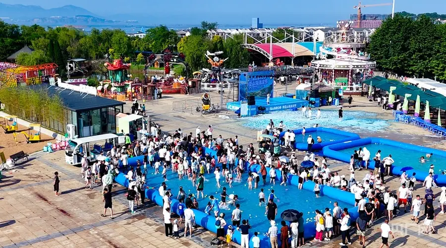 山海清凉节点燃暑期夜间文旅消费新热潮